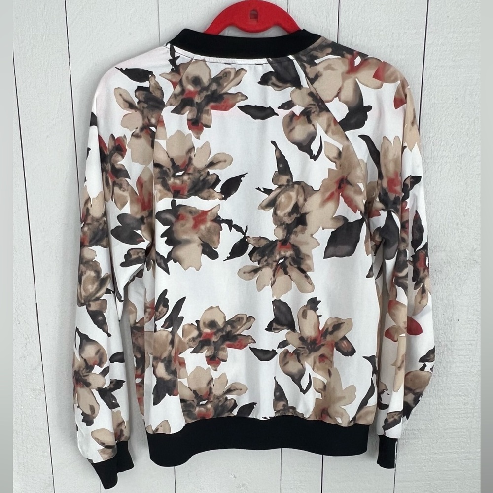 Floral Jacket - Picture 2 of 4